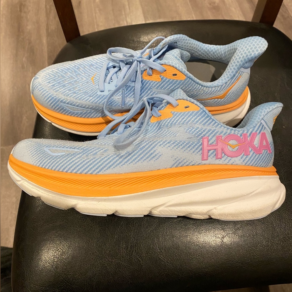 HOKA Clifton 9, women size 7D blue/pink/orange excellent preloved condition!